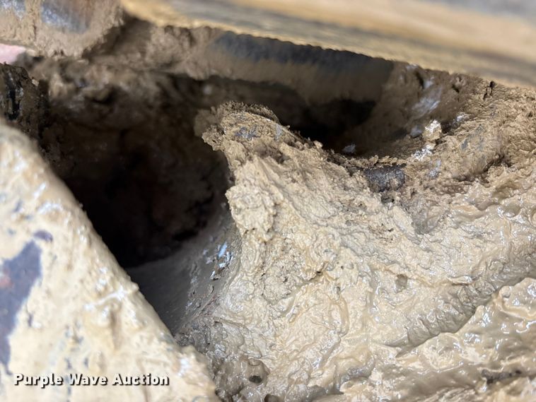 image for item FK1059 1994 Caterpillar 953B track loader