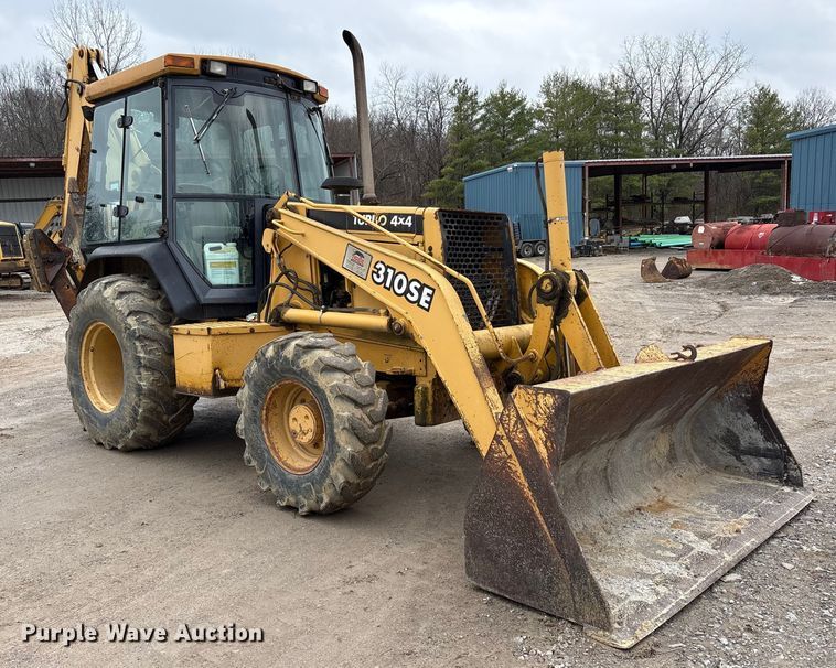 image for item FK1060 2000 John Deere 310SE backhoe