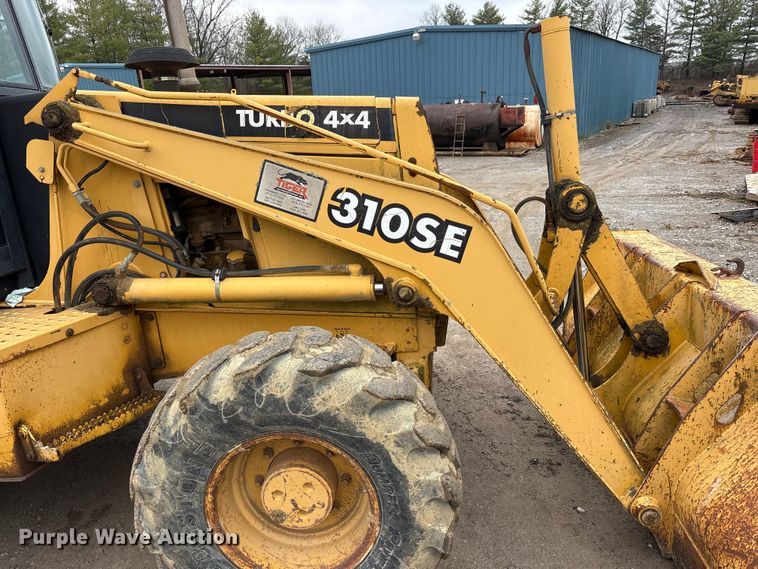 image for item FK1060 2000 John Deere 310SE backhoe