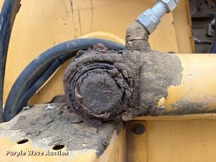 image for item FK1060 2000 John Deere 310SE backhoe