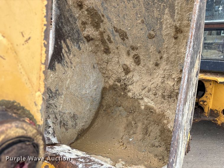 image for item FK1060 2000 John Deere 310SE backhoe