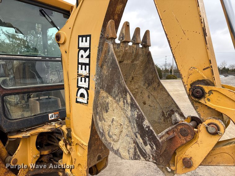 image for item FK1060 2000 John Deere 310SE backhoe