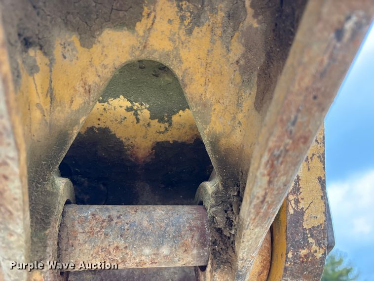 image for item FK1060 2000 John Deere 310SE backhoe