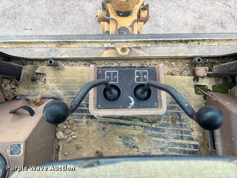 image for item FK1060 2000 John Deere 310SE backhoe