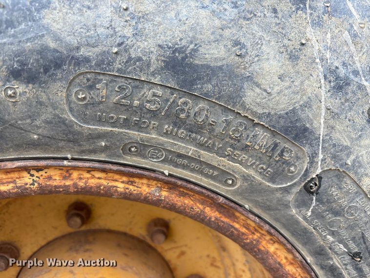 image for item FK1060 2000 John Deere 310SE backhoe