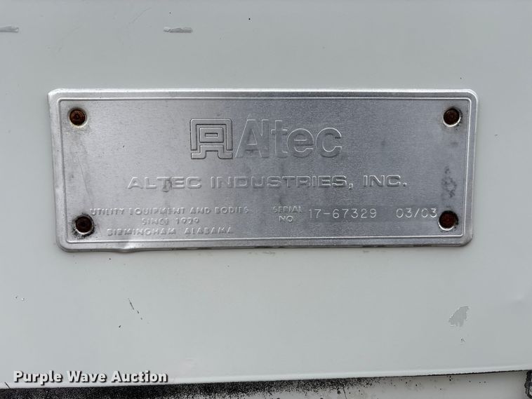 image for item FK1112 2003 International 4300 SBA bucket truck