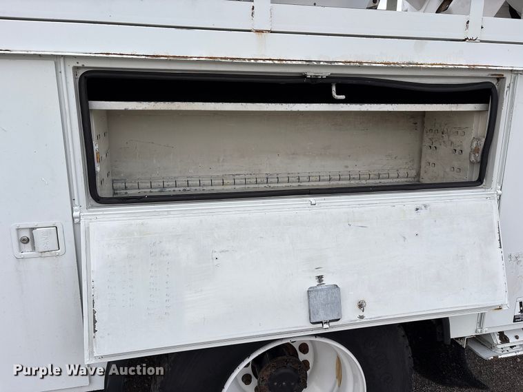 image for item FK1112 2003 International 4300 SBA bucket truck