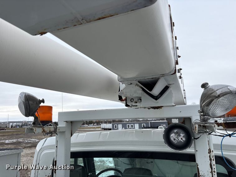 image for item FK1112 2003 International 4300 SBA bucket truck