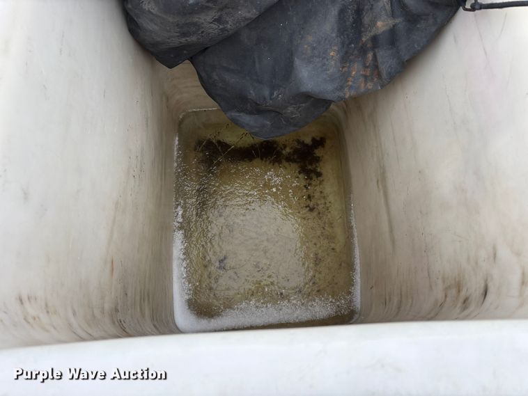 image for item FK1112 2003 International 4300 SBA bucket truck