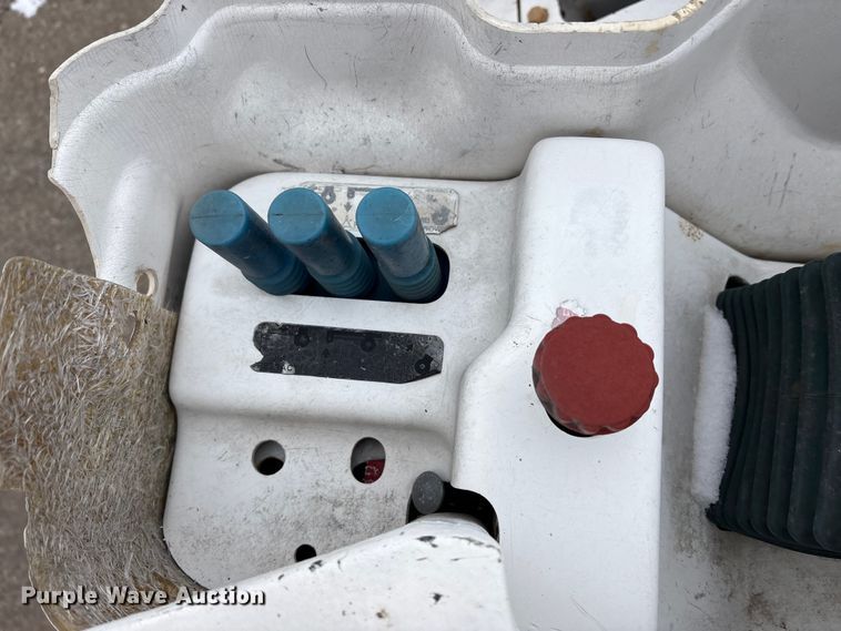 image for item FK1112 2003 International 4300 SBA bucket truck