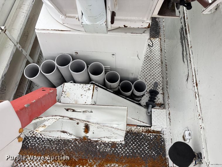 image for item FK1112 2003 International 4300 SBA bucket truck