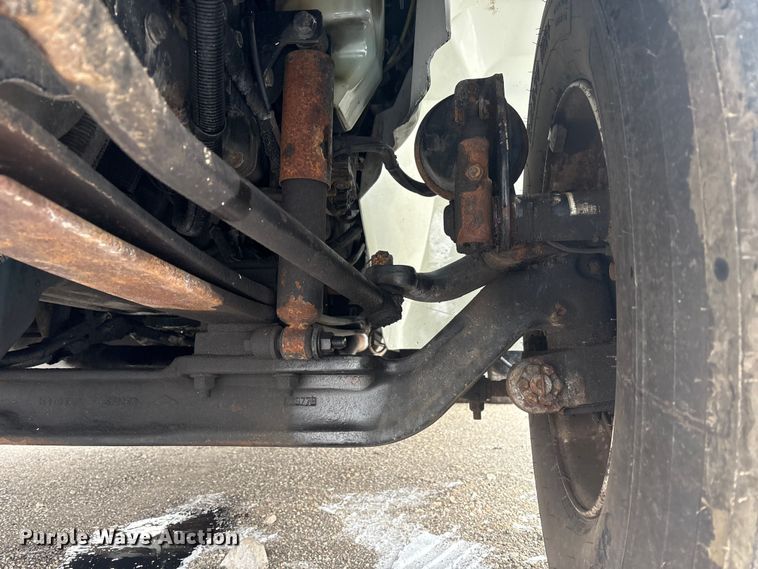 image for item FK1112 2003 International 4300 SBA bucket truck