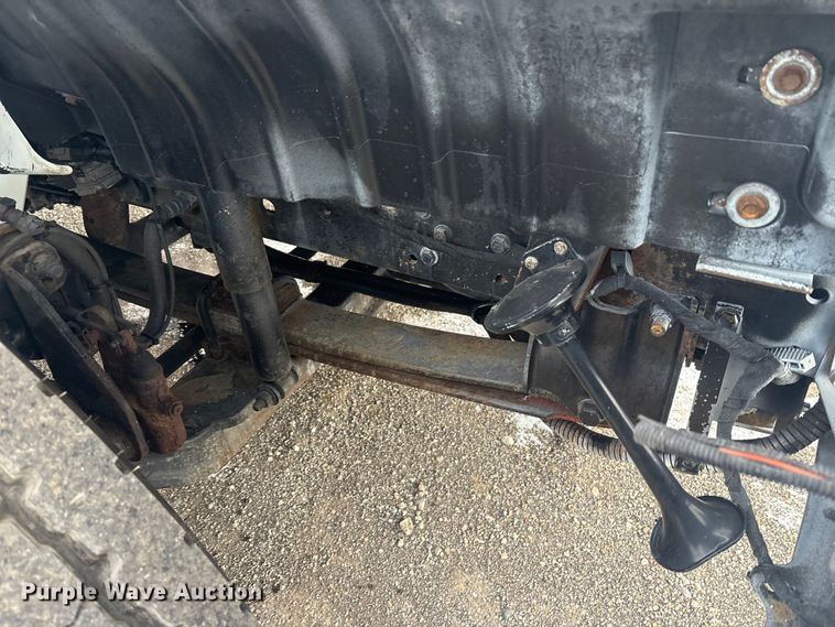 image for item FK1112 2003 International 4300 SBA bucket truck