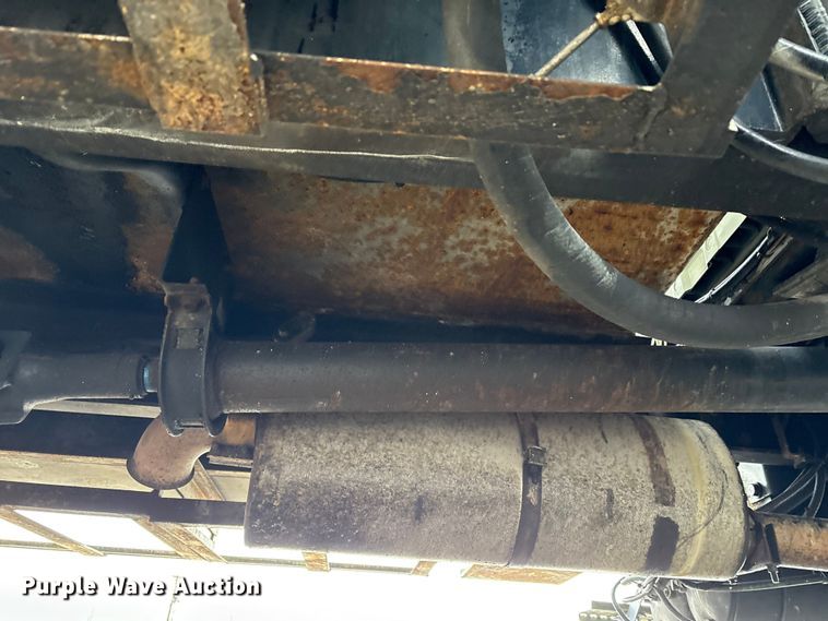 image for item FK1112 2003 International 4300 SBA bucket truck