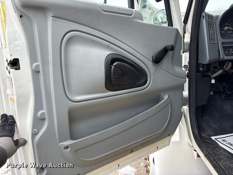 image for item FK1112 2003 International 4300 SBA bucket truck