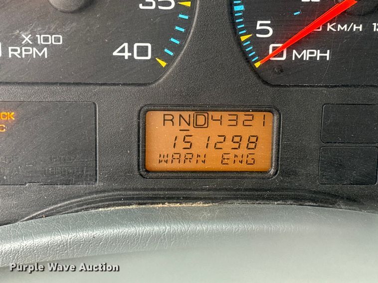 image for item FK1112 2003 International 4300 SBA bucket truck