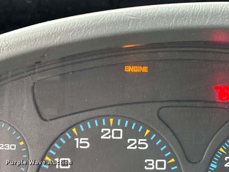 image for item FK1112 2003 International 4300 SBA bucket truck