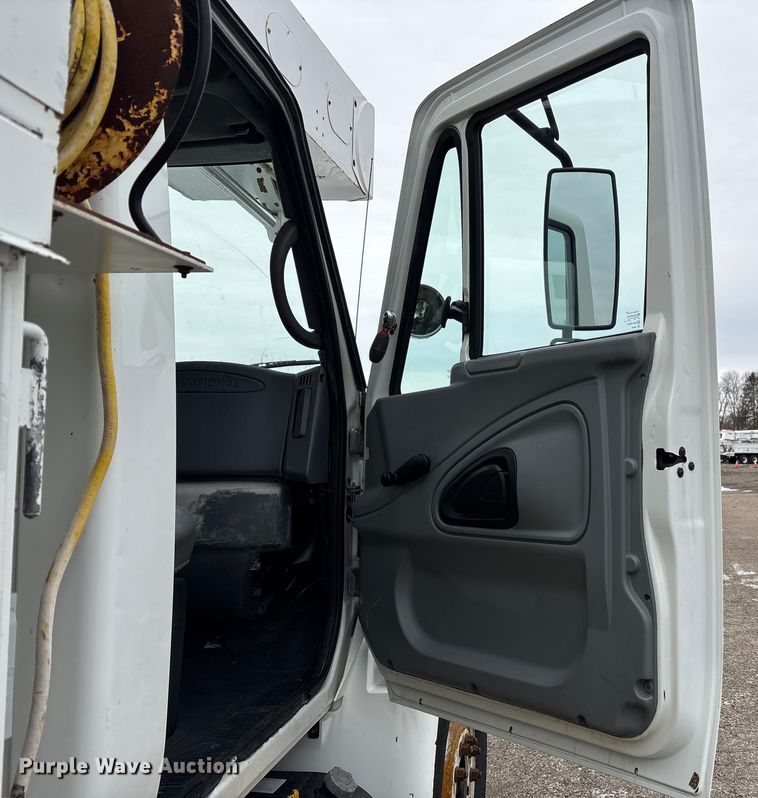 image for item FK1112 2003 International 4300 SBA bucket truck