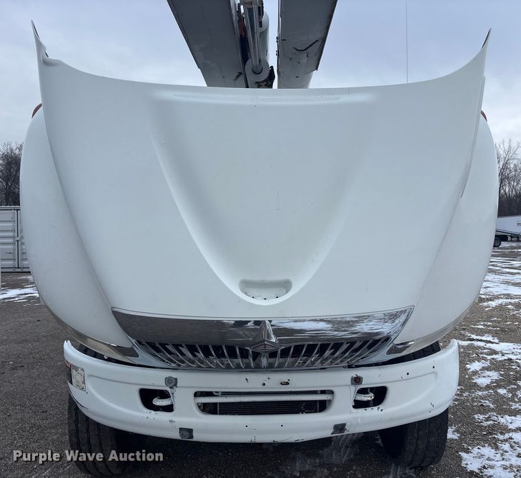 image for item FK1112 2003 International 4300 SBA bucket truck