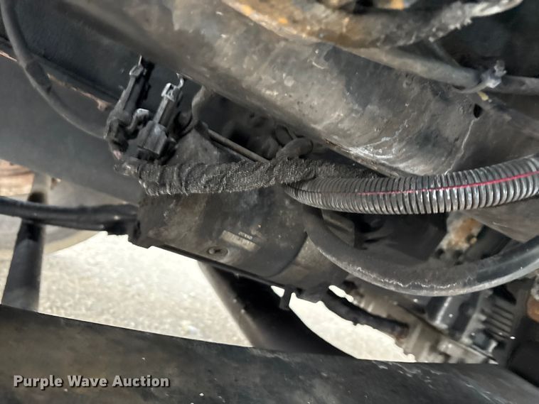 image for item FK1112 2003 International 4300 SBA bucket truck