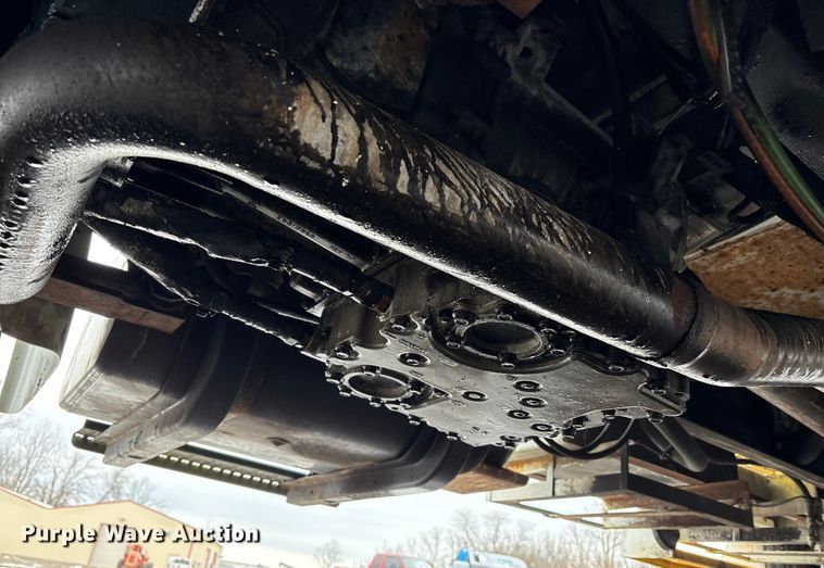 image for item FK1112 2003 International 4300 SBA bucket truck