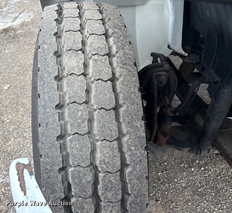 image for item FK1112 2003 International 4300 SBA bucket truck