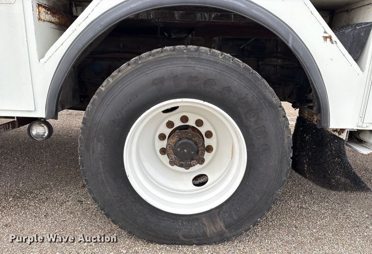 image for item FK1112 2003 International 4300 SBA bucket truck