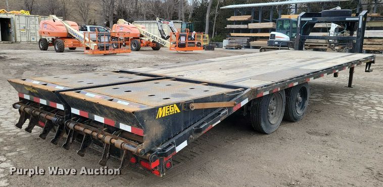 image for item NO9862 2022 BigTex 16GN equipment trailer