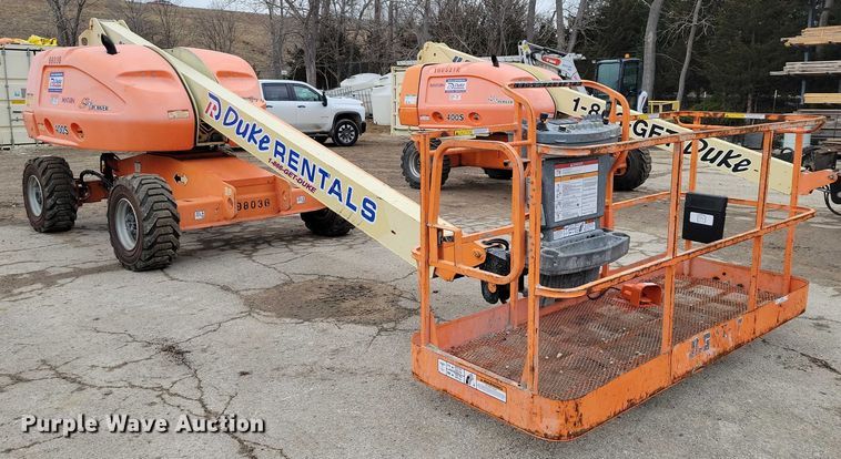 image for item NO9863 2006 JLG 400S boom lift