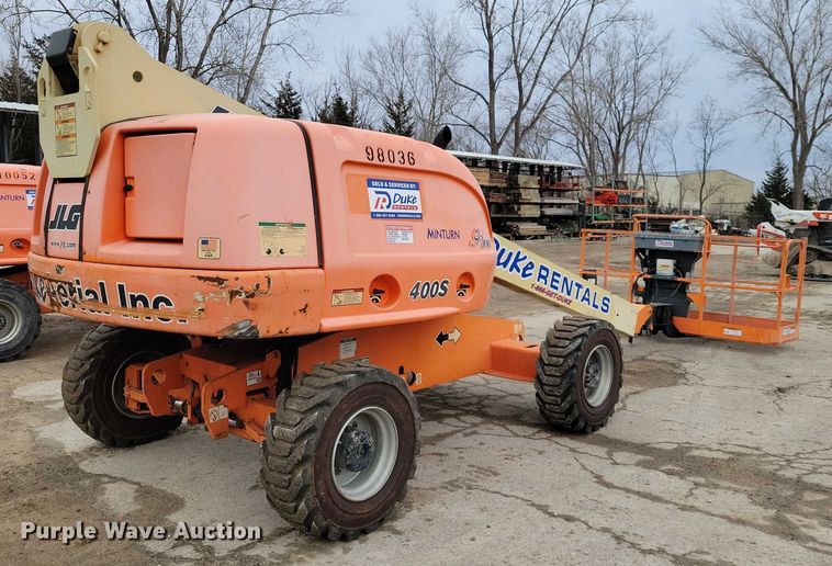 image for item NO9863 2006 JLG 400S boom lift
