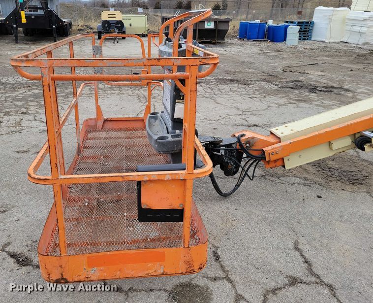 image for item NO9863 2006 JLG 400S boom lift