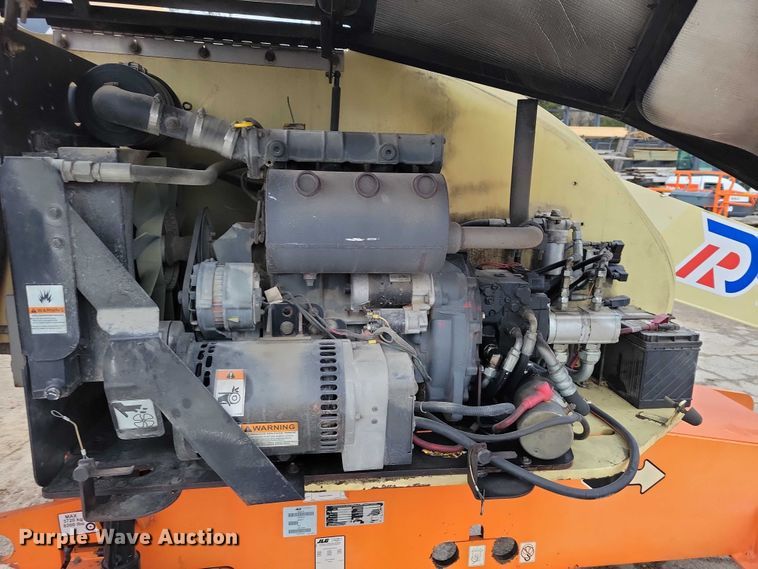 image for item NO9863 2006 JLG 400S boom lift