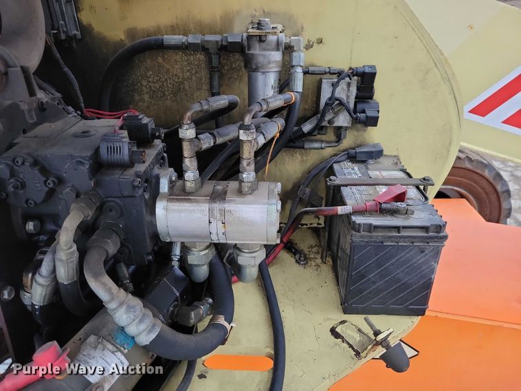 image for item NO9863 2006 JLG 400S boom lift