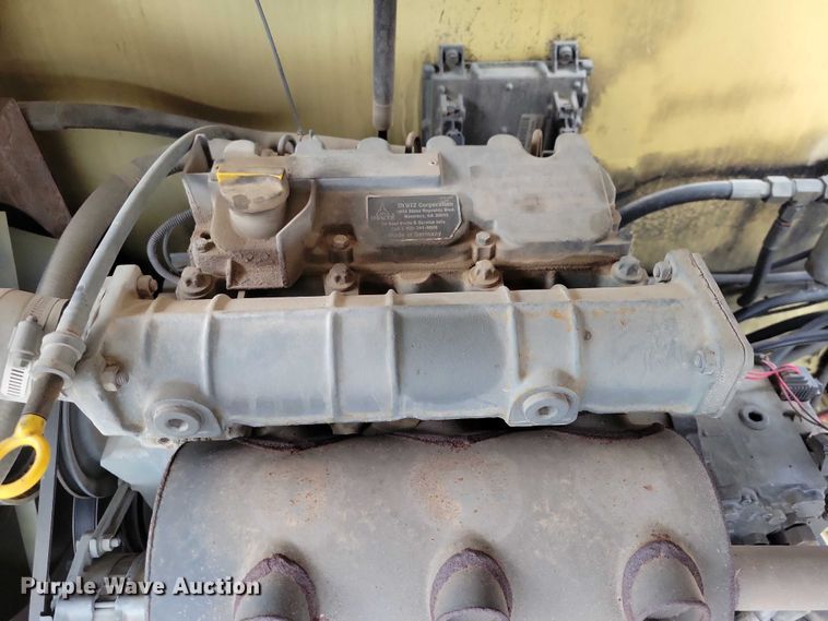 image for item NO9863 2006 JLG 400S boom lift