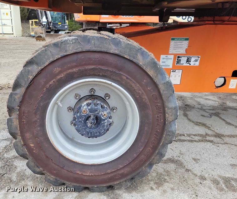 image for item NO9863 2006 JLG 400S boom lift