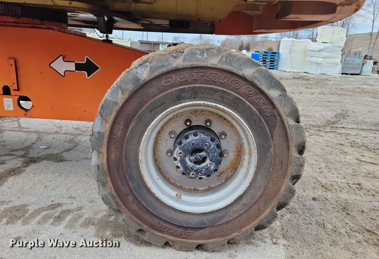 image for item NO9863 2006 JLG 400S boom lift