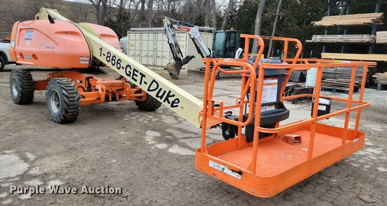 image for item NO9864 2007 JLG 400S boom lift