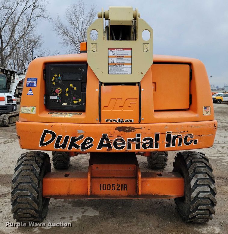 image for item NO9864 2007 JLG 400S boom lift