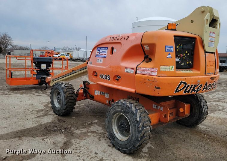 image for item NO9864 2007 JLG 400S boom lift