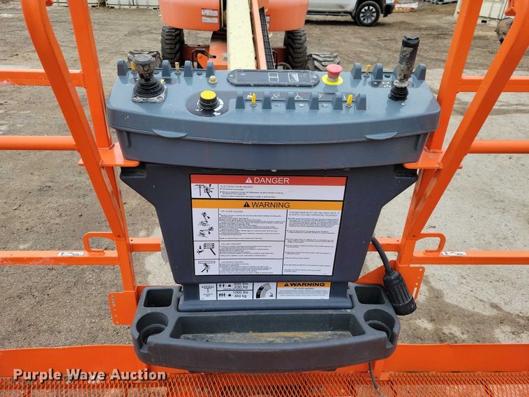 image for item NO9864 2007 JLG 400S boom lift