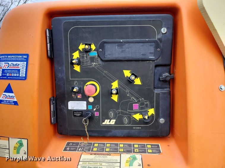 image for item NO9864 2007 JLG 400S boom lift