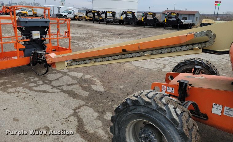 image for item NO9864 2007 JLG 400S boom lift