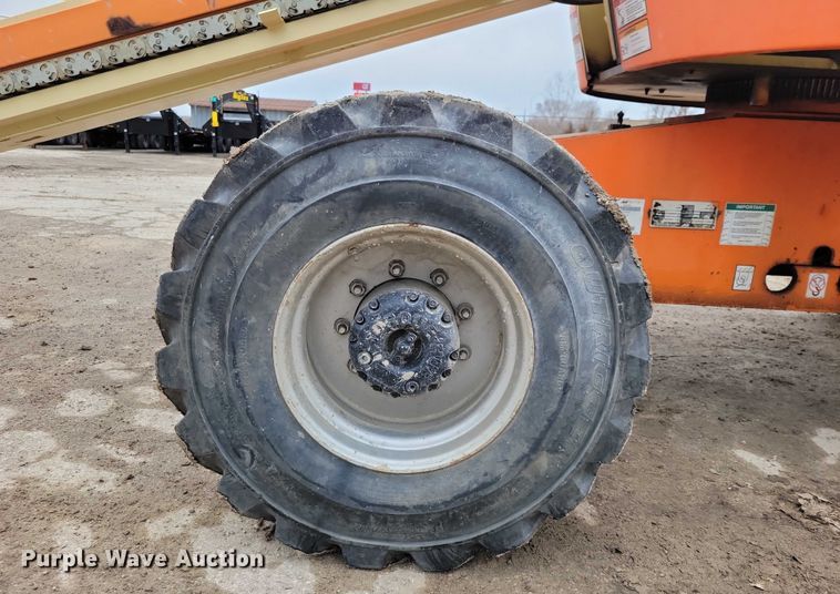 image for item NO9864 2007 JLG 400S boom lift