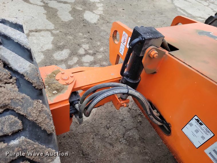 image for item NO9864 2007 JLG 400S boom lift