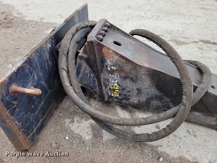 image for item NO9865 Bobcat MB5570 skid steer breaker