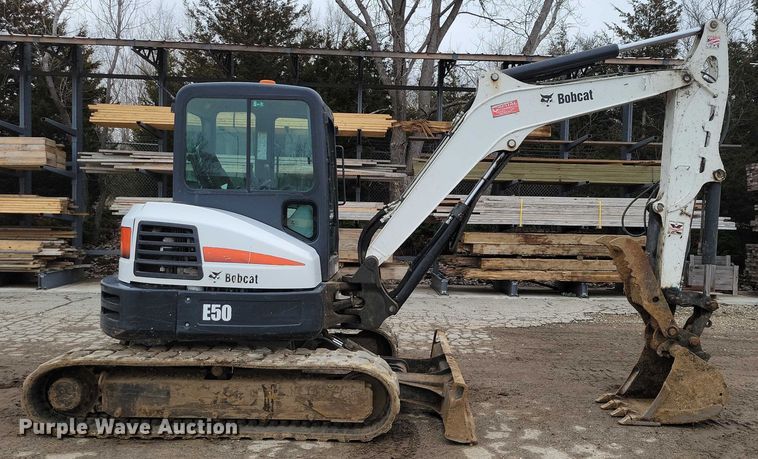 image for item NO9866 2017 Bobcat E50 mini excavator