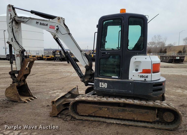 image for item NO9866 2017 Bobcat E50 mini excavator