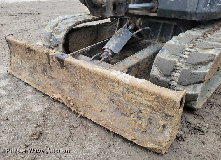 image for item NO9866 2017 Bobcat E50 mini excavator