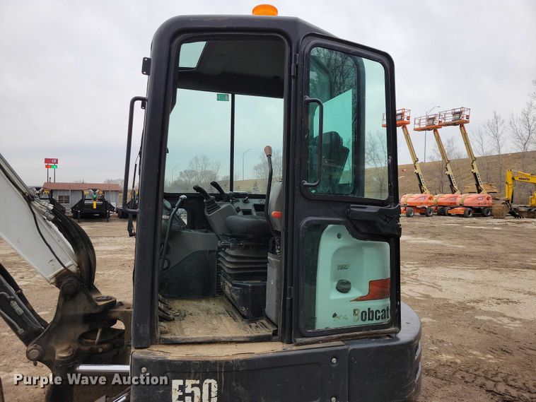 image for item NO9866 2017 Bobcat E50 mini excavator