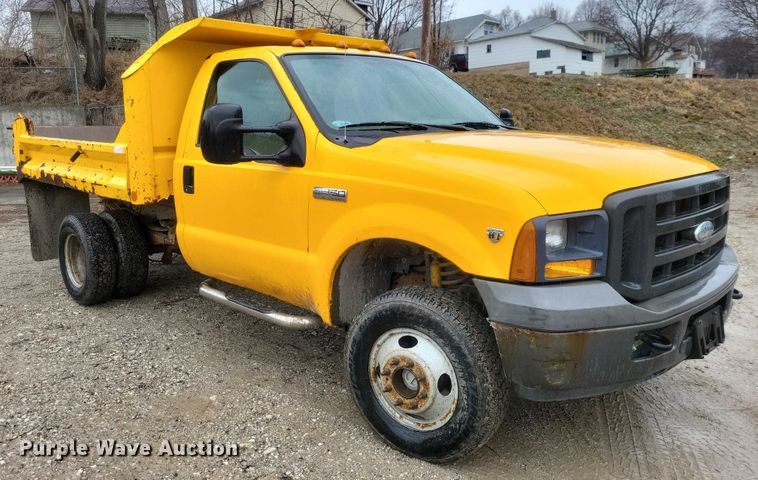 image for item NO9868 2005 Ford F350 dump bed pickup truck